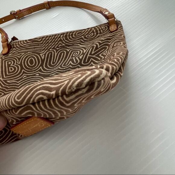 Vintage Dooney and Bourke canvas scribble letter pattern crossbody  pink lining - Picture 13 of 16